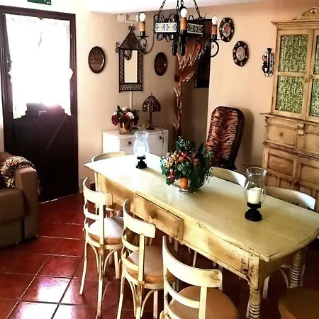 Vakantiehuis Vacacional Con Piscina Trevías